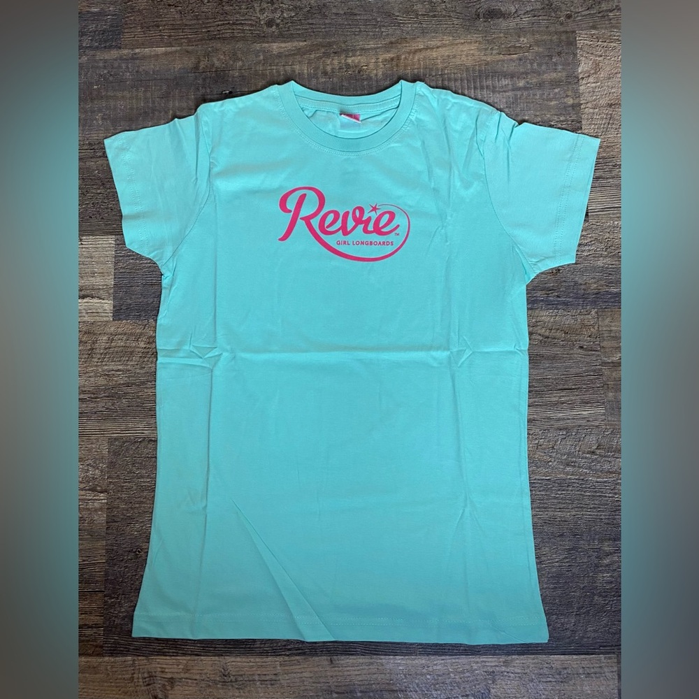 BRAND NEW! Revie Girls Longboards t-shirt